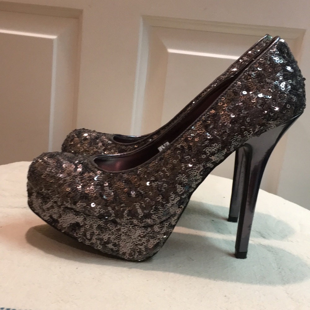 4” pewter platform sequin heels